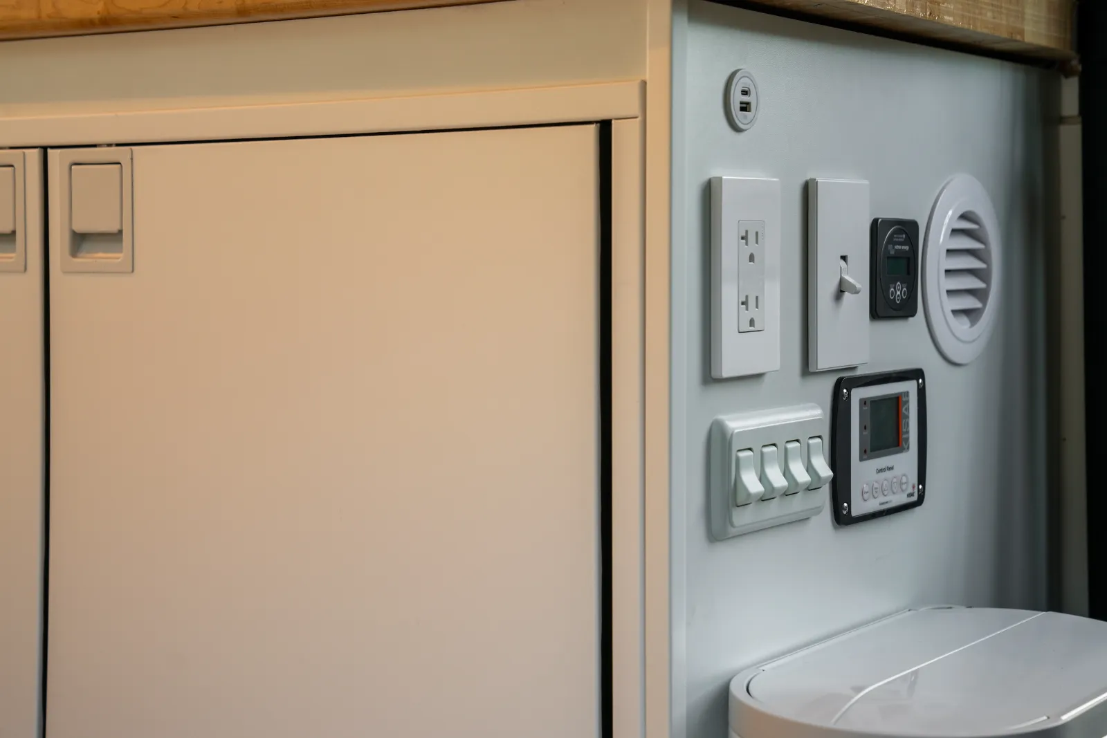Outlets, switches and battery monitor